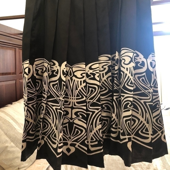 💎💎 Marianne Patterned flared skirt in size 16W - Picture 1 of 3